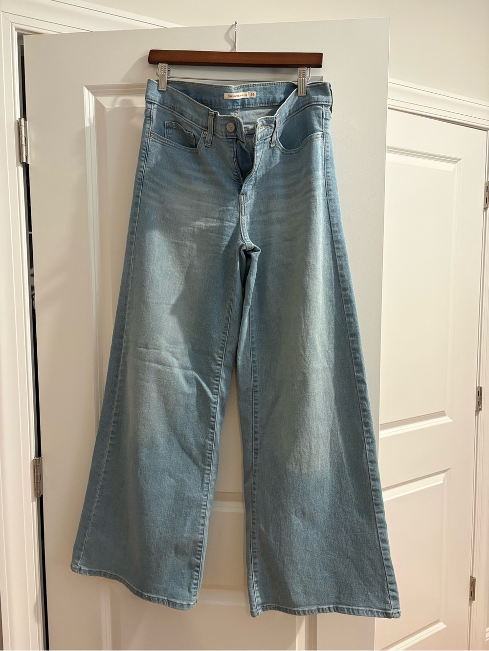 Levi's Light Blue Wide-Leg Women's Jeans